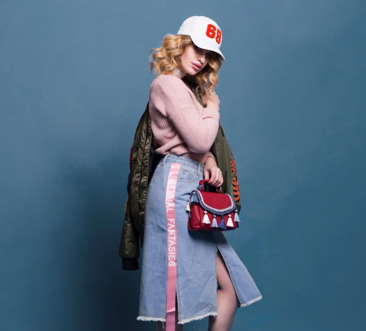 How to Mix Patterns and Prints Without Clashing Your Colour Palette